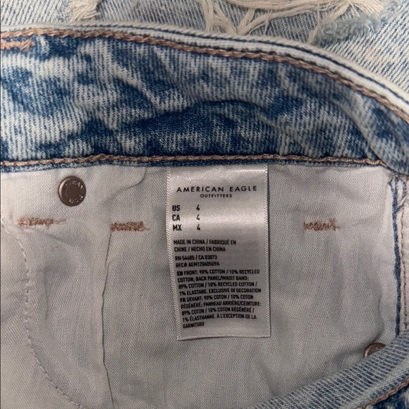 AE Distressed Denim Shorts - Picture 3 of 3